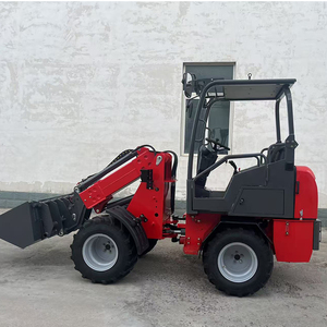 Cargador Articulado Compacto para Cargar Pasto de Centeno en una Planta de Limpieza de Semillas - Product Image 3