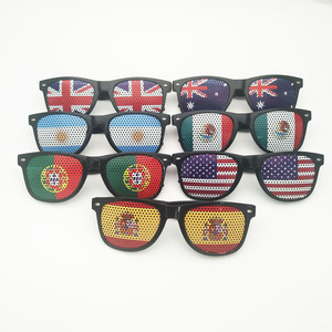 Gafas de sol de plástico con diseño patriótico para fiesta, lentes de sol de colores con bandera promocional personalizada - Product Image 1
