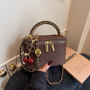 <span class=keywords><strong>Sac</strong></span> bandoulière carré en PU tressé Advanced Sense, petit format, nouveau style transfrontalier 2026, avec chaînes givrées pour femme - Product Image 1
