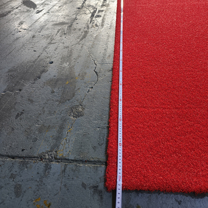 Césped Sintético Rojo, Negro y Rosa Sin Pedido Mínimo, Pista de Atletismo, Césped Artificial para Trineo, 16MM, Logotipo Personalizado, Césped para Gimnasio con Líneas Blancas - Product Image 2