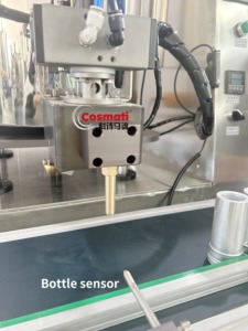 Machine <span class=keywords><strong>de</strong></span> remplissage automatique haute précision pour huiles et produits chimiques, idéale pour la fabrication cosmétique, la cire <span class=keywords><strong>de</strong></span> ski et la <span class=keywords><strong>vaseline</strong></span> - Product Image 5
