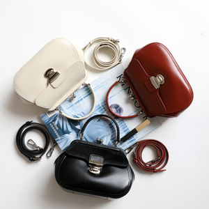 Borsa Clutch di Lusso in Vera Pelle per Ragazze, Design Elegante, Borsetta di Alta Gamma per Donne con Chiusura a Clip, Portatile - Product Image 2