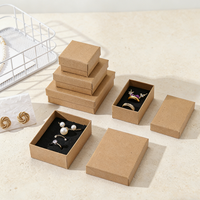 Boîtes cadeaux en papier kraft écologiques personnalisées, boîtes à bagues exquises, boîtes à bijoux et emballages pour accessoires