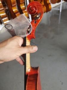 Violon professionnel 4/4 en épicéa italien et érable roumain, son puissant, table en épicéa massif, dos en érable, pièces en palissandre - Product Image 3