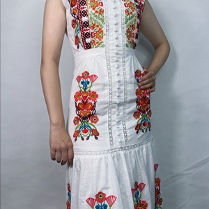Nouvelle Robe Longue Décontractée pour Femme, Style Été, Sans Manches, Broderies Florales, Col en V, Coupe Slim - Product Image 2