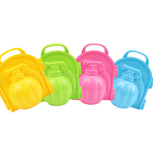 Per la vendita calda all'aperto giocattolo palla di neve creatore di zucca granata modello anatra amore palla di neve globo popolare tra i bambini - Product Image 1