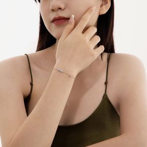 Bracelets Dylam au design délicat, plaqués or 18 carats avec revêtement électrolytique, chaîne à maillons, pendentif fleur en zircone 5A, haute joaillerie - Product Image 3