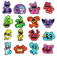 HY Vente en gros Breloques personnalisées en PVC Smiling Critters pour sabots, accessoires décoratifs pour pantoufles, cadeaux pour chaussures d'enfants