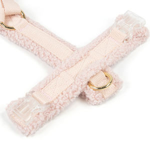 Diskon besar <span class=keywords><strong>Harness</strong></span> hewan peliharaan bulu lembut dengan tali dapat diatur perangkat keras logam tahan lama Ideal untuk anjing kucing kecil sedang berjalan luar ruangan - Product Image 4