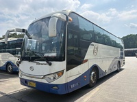 Bus de transport d'occasion King Long 50 places avec sièges confortables, moteur Yuchai et double porte