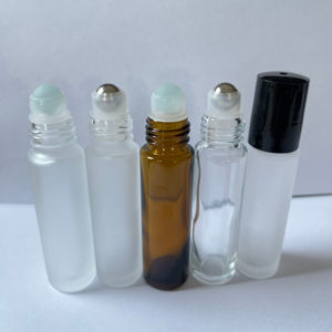 ขวดโรลออนขนาด 5 มล. 10 มล. ขายส่ง - แก้วฝ้าพร้อมฝาพลาสติกลายไม้ - มีสินค้าพร้อมส่ง & MOQ ต่ำ - Product Image 1