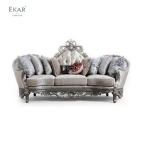 Lit capitonné Versailles Majestic en feuille d'or |   Meubles classiques français de luxe - EKAR FURNITURE