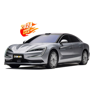 2024 Yangwang U7 nuove auto al mondo con le più alte valutazioni di sicurezza berline elettriche Pure - Product Image 1