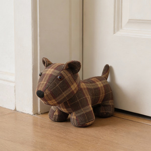 Tope de puerta decorativo con forma de animal 3D de cachorro, de tela a cuadros marrón, para montaje en suelo y protección - Product Image 2