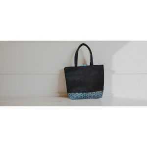 Sac de plage en jute, sac fourre-tout en jute laminé avec poignée rembourrée tissée, prix bas, produit de haute qualité, fabriqué en Inde - Product Image 3