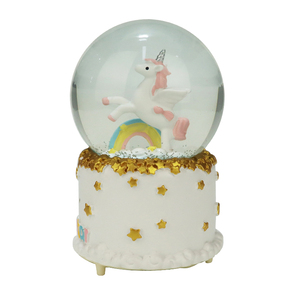 Unicorno personalizzato in resina artificiale volare su rainbow snowglobe con musica e luce per l'arredamento del desktop e il regalo di festa - Product Image 3