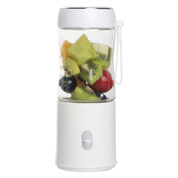 Presse-agrumes portable rechargeable en gros Mélangeur de jus fraîchement pressé Mini presse-agrumes de sécurité personnelle