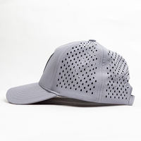 Gorra de Béisbol Personalizada con Bordado de Logotipo, Perforaciones Láser y Hebilla Metálica Plateada, Gorras Deportivas Personalizadas