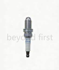 Bougie d'allumage NGK BKUR6ET-10 2397 pour VW Bora <span class=keywords><strong>HS</strong></span> Golf 4 Passat Skoda Fabia Combi Chery E5 1.6L 1.8L 2.0L - Product Image 4