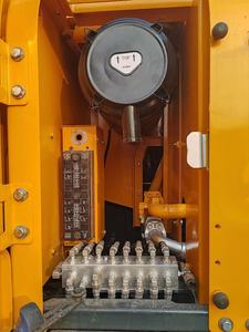 รถขุดไฮดรอลิกแบบตีนตะขาบ Hyundai 225LC-9T น้ำหนัก 22.5 ตัน เครื่องยนต์ยี่ห้อฮุนได - Product Image 4