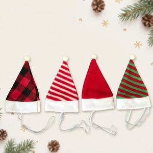Gorro Navideño Ajustable para Mascotas con Correa Elástica para la Barbilla, Gorro Navideño Clásico de Felpa Roja para Perros y <span class=keywords><strong>Gatos</strong></span> Pequeños y Medianos - Product Image 5