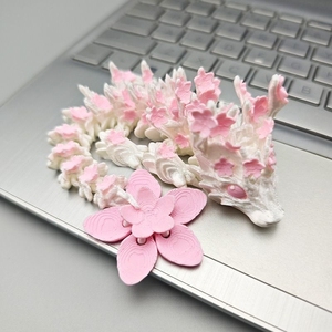 โมเดลของเล่นมังกรดอกซากุระพิมพ์ 3 มิติ ข้อต่อขยับได้ ตุ๊กตาสัตว์เหมือนจริง วัสดุ TPR ออกแบบตามสั่ง ของขวัญ - Product Image 1