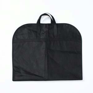 Sac de vêtement de luxe personnalisé avec logo OEM en non-tissé, sac anti-poussière portable et tendance, disponible en différentes tailles pour la vente en gros - Product Image 5