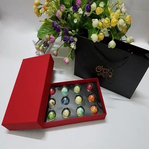 Best price wedding favors custom chocolate packaging 12 pieces chocolate bonbon boxes with plastic paper insert