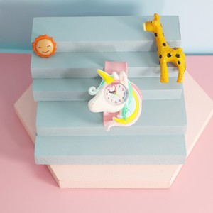 Montre à clipser pour enfants avec motif d'animaux de dessin animé, montre à quartz avec design licorne, chat, mouton, singe, montre à clipser <span class=keywords><strong>en</strong></span> silicone pour garçons et filles - Product Image 4