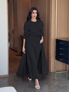 Conjunto de Traje de 3 Piezas ODM de Color Sólido, Incluye 1 Elegante Túnica Abierta con Cuello y Botones, 1 Chaleco Interior sin Mangas y 1 Pantalón Corto - Product Image 5