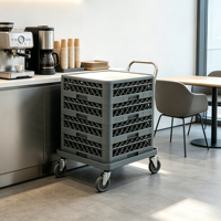 Chariot à roulettes commercial empilable en plastique durable pour le transport facile de vaisselle, idéal pour les cafés