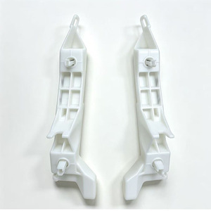 Soporte de Montaje para Parachoques Delantero Mitsubishi L200 Izquierdo y Derecho TyL 180 para Modelo 2009 - Product Image 1