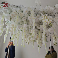 ZKAI Décoration de plafond de salle de mariage de luxe, anneau floral suspendu en fleurs artificielles blanches en soie, toile de fond florale