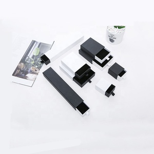 Coffret de Collection de Bijoux Exquis Personnalisé en Carton Rigide – Organisateur Haut de Gamme pour Colliers et Bagues - Product Image 3