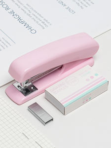 Agrafeuse manuelle rose pour boîte à pizza Agrafeuse Picker pour le bureau <span class=keywords><strong>ou</strong></span> les étudiants Utilisation polyvalente simple avec 1 boîte d'agrafes - Product Image 3