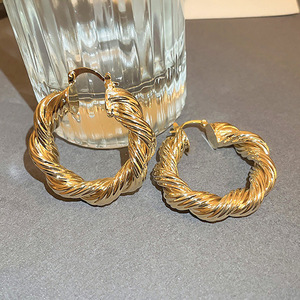 Orecchini Vintage a Goccia Traforati per Donne, Accessori per Orecchie Semplici e alla Moda per Uso Quotidiano - Product Image 3