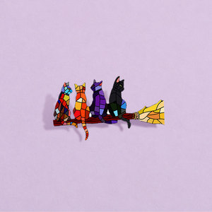 Pin Enamel Kucing Kaca Patri Kustom, Lencana Logam Sapu Ajaib Mosaik, Pin Kerah Kucing Penyihir Kreatif, Hadiah Perhiasan - Product Image 5
