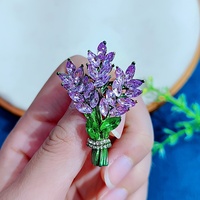 Bros buket bunga Lavender elegan Aksesori gaun malam setelan wanita Pin bros Lavender kristal berlian imitasi ungu