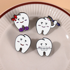 Pin de Solapa de Metal con Forma de Diente de Dibujos Animados, Recuerdo Dental, Protege los Dientes, Personalizado, Esmalte Suave - Product Image 3
