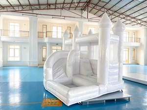 Castillo Inflable Comercial de PVC de Alta Calidad para Niños, Casa de Brinco Blanca con Toboganes Dobles, 16.5x16.5x11.5 pies, Capacidad de 500 kg - Product Image 3