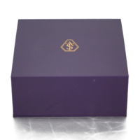 Boîte cadeau rigide de luxe avec logo en feuille d'or personnalisée, fermeture magnétique violette, emballage en carton pliable