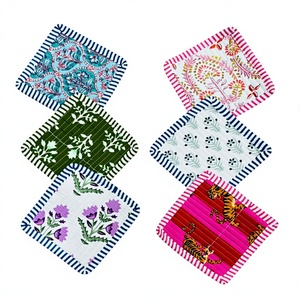 Ensemble de dessous-de-verre réversibles en coton matelassé faits à la main, motif floral imprimé, tapis de tasse coloré style bohème, décoration de table pour thé et café - Product Image 1