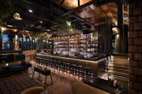 Ensemble table et chaises confortables pour restaurant, mobilier de restaurant moderne, design de banquette, fabrication de comptoirs de bar commerciaux