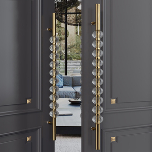 <span class=keywords><strong>Poignée</strong></span> de tirage de luxe en acier inoxydable doré et sphères de cristal transparent pour portes <span class=keywords><strong>d</strong></span>'<span class=keywords><strong>entrée</strong></span> en verre encadré ou sans cadre et en bois massif. - Product Image 1