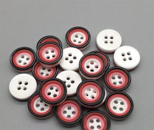 12.5mm đen cạnh nhiều lớp áo sơ mi giản dị nút nhựa <span class=keywords><strong>ABS</strong></span> có thể giặt 4 lỗ Giao hàng nhanh đầy màu sắc trẻ em tự làm thủ công - Product Image 4