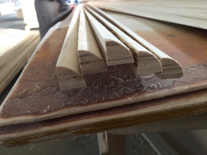 <span class=keywords><strong>Moulure</strong></span> de chaussure demi-courbe moderne en LVL à prix de gros pour villa, durable, écologique, en pin et MDF - Product Image 1