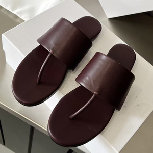 Sandalias de Cuero en Forma de T de Alta Calidad para <span class=keywords><strong>Mujer</strong></span>, Diseño de Lujo, Estilo ROW, <span class=keywords><strong>Chanclas</strong></span> Planas de Verano - Product Image 3