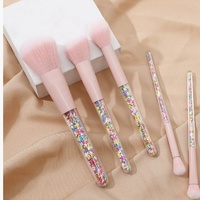 Ensemble de pinceaux de maquillage professionnels portables personnalisables en 7 pièces, fibres synthétiques, manche en plastique, pour blush, poudre libre et fards à paupières
