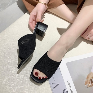 Summer Women's Korean Version Flip-Flops New Fashion Women's Flying Fabric Outer Wear Chunky Style Wholesale Hair - Product Image 3