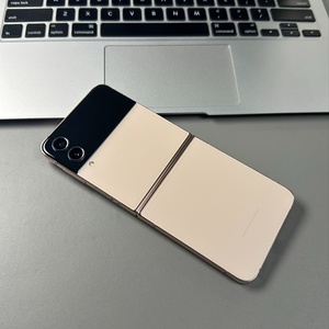Teléfono <span class=keywords><strong>Galaxy</strong></span> Z <span class=keywords><strong>Flip</strong></span> <span class=keywords><strong>4</strong></span> Original Desbloqueado, Precio al por Mayor, Usado, Grado A+, 99% Nuevo, Sellado y Enviado Junto con Accesorios y Embalaje - Product Image 2